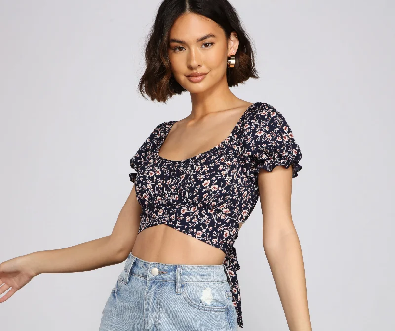 women's tops for those who want to show off their figure in a flattering wayFloral Obsession Puff Sleeve Crop Top